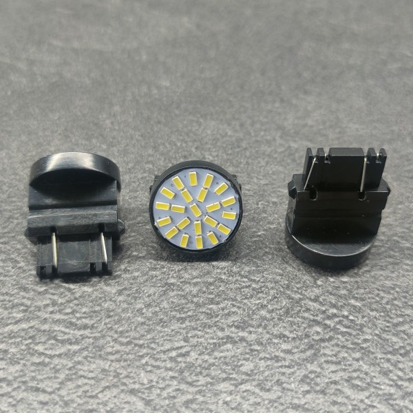 T25 3157 18smd 3014 LED Білий