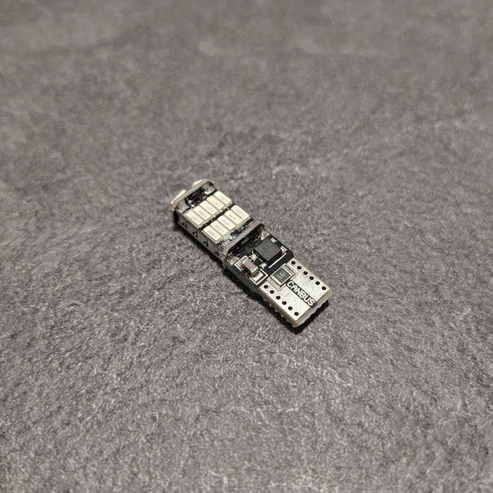 T10 W5W W2.1x9.5d 26SMD 4014 Canbus LED Червоний